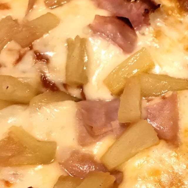 Hawaiian Pizza (Large 16").
